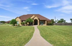 102 Brock Court, Millsap, TX 76066