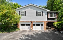 111 Blackwood St, Chippewa Twp, PA 15010