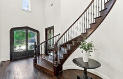 627 Lake Point Drive, Irving, TX 75039