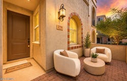 2778 S HARMONY Avenue, Gilbert, AZ 85295