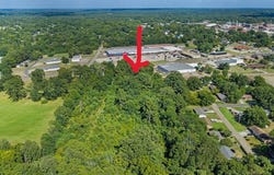 606 N Hervey St, Hope, AR 71801