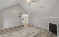 220 El Grande Lane, Lenoir City, TN 37771