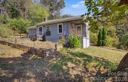 60 Riddle Road, Swannanoa, NC 28778