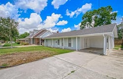 224 WILLOW Drive, Gretna, LA 70053
