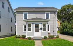 21 Chestnut St, Woburn, MA 01801