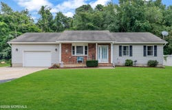 48 Lighthouse Drive, Waretown, NJ 08758