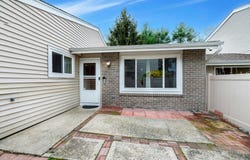 210 Springmeadow Drive, Holbrook, NY 11741