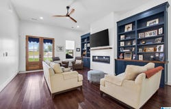 105 CREST LOOP ROAD, CLANTON, AL 35115