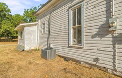 208 S Harrison Street, Pilot Point, TX 76258