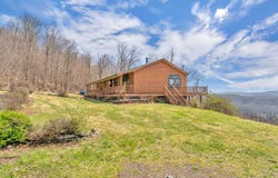 178 Pawacton trail, Delancy, NY 13752