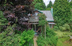 8594 W Old State Road, Central Lake, MI 49622