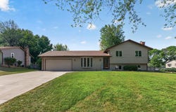 8305 69th Street S, Cottage Grove, MN 55016