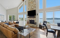 1104 Beacon Pointe Circle, Lake Ozark, MO 65049