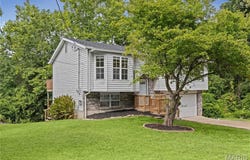 907 Guenzler Drive, Imperial, MO 63052