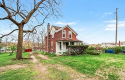 3011 Riverview Drive, Kalamazoo, MI 49004