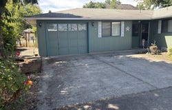 392 S 37TH St, Springfield, OR 97478