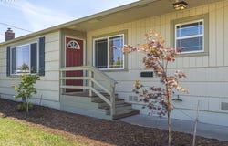 2019 E St, Springfield, OR 97477