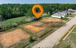 1608 Courtland Ln, Lindale, TX 75771