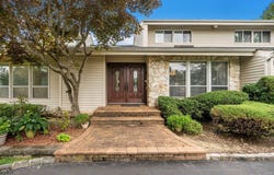 70 Juniper Lane, Muttontown, NY 11791