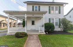 26 N KINZER Road, KINZERS, PA 17535