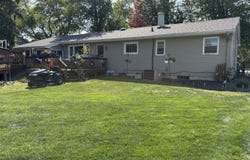 208 N Wabena Avenue, Minooka, IL 60447