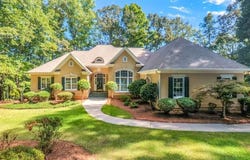 320 Laurel Lakes Drive, Carrollton, GA 30116