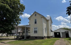 1349 E Main Street, Coshocton, OH 43812