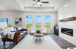 11006 Ranch Drive, Papillion, NE 68046
