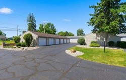 8986 E Hatchery Road, Syracuse, IN 46567