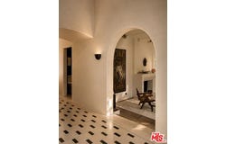 1168 N Doheny Dr, Los Angeles, CA 90069