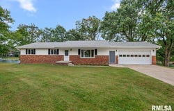 516 JUNIPER Drive, Petersburg, IL 62675