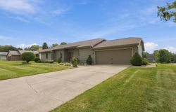 202 Colonial Drive, Warsaw, IN 46582-1941