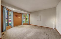 102 Elizabeth Drive, Tipton, IA 52772