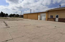 1506 E OVERLAND, Scottsbluff, NE 69361