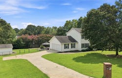 16 Wood Forest Drive SW, Cartersville, GA 30120