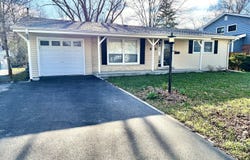 839 Dundee Avenue, Barrington, IL 60010