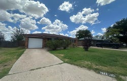 1447 Maple Avenue, Guymon, OK 73942