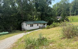 521 Morrow Rd, Huntington, WV 25701