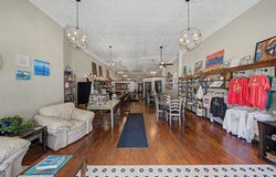 806 12Th St, BellePlaine, IA 52208