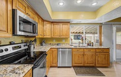 4555 W ECHO Lane, Glendale, AZ 85302