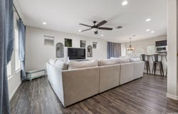 752 Crestview, Floresville, TX 78114