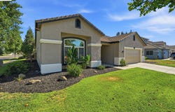 1532 Sophie Ln, Escalon, CA 95320