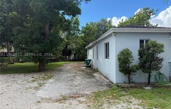 1128 NW 101st St, Miami, FL 33150