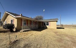 1112 County Road Y, Plainview, TX 79072