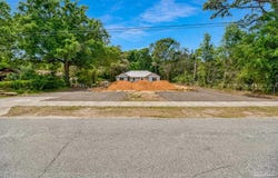 6321 Denver Ave, Pensacola, FL 32526