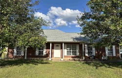 201 Hunters Run Drive, Haskell, AR 72015