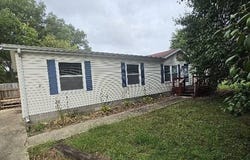 301 Illini Dr, Watson, IL 62473