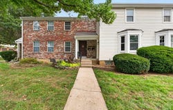 6811 N Askew Circle, Gladstone, MO 64119