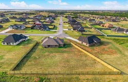 4297 Peak Ln, Elgin, OK