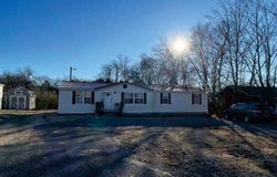 225 Drivers Ln, Gallatin, TN 37066